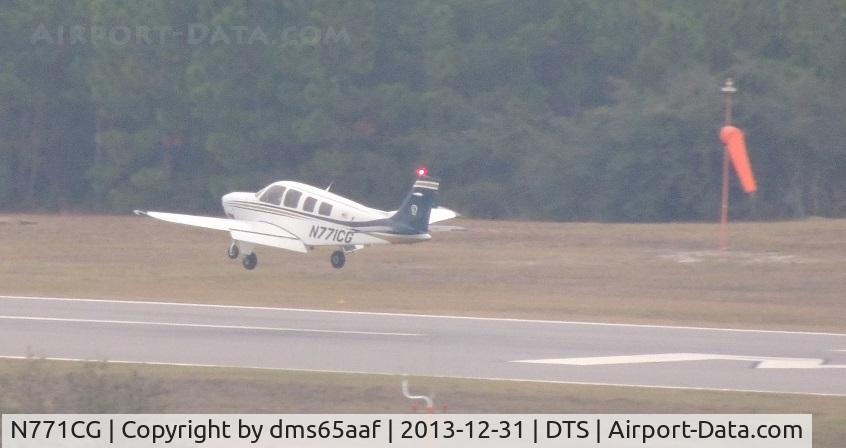 N771CG, Raytheon Aircraft Company G36 C/N E-3672, Touch and Go Rwy 32