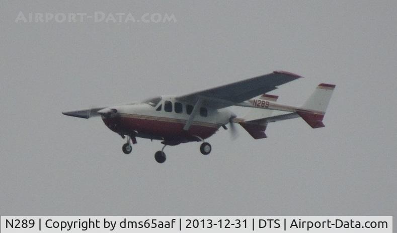 N289, 1976 Cessna T337G Turbo Super Skymaster C/N P3370233, Flying into DTS