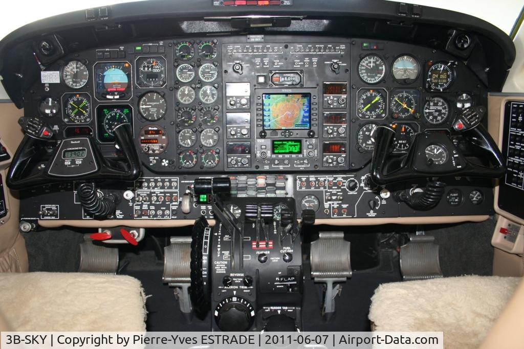 3B-SKY, 1990 Beech B200 King Air C/N BB-1363, Beechcraft B.200 GTO Super King-Air with full Raisbeck EPIC Platinum & BLR Winglets @ FIMP (Mauritius)