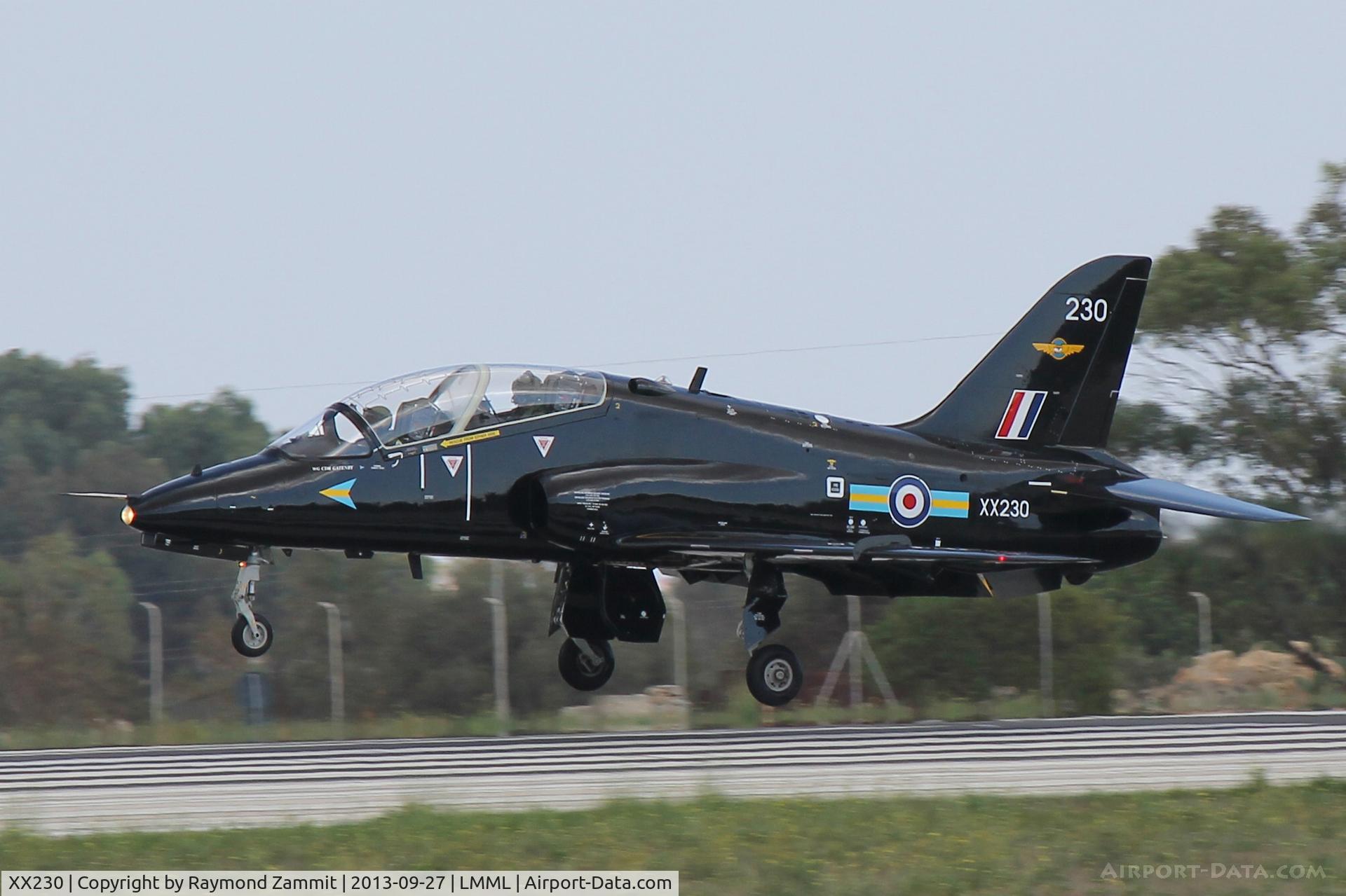 XX230, 1978 Hawker Siddeley Hawk T.1A C/N 066/312066, Hawk XX230 208Sqd RAF