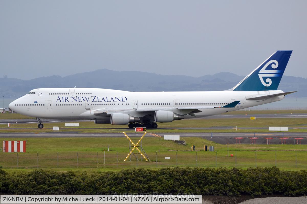 ZK-NBV, 1998 Boeing 747-419 C/N 26910, At Auckland