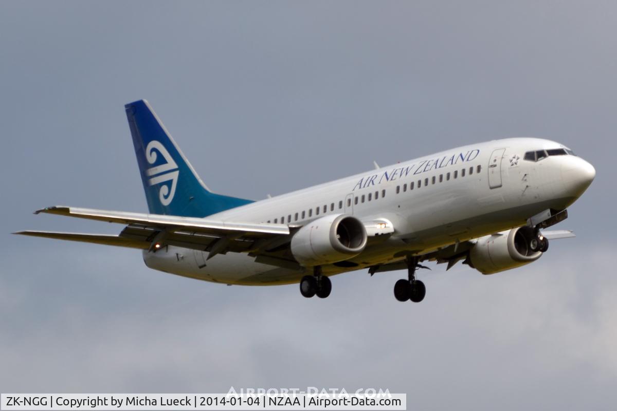 ZK-NGG, 1999 Boeing 737-319 C/N 25606, At Auckland