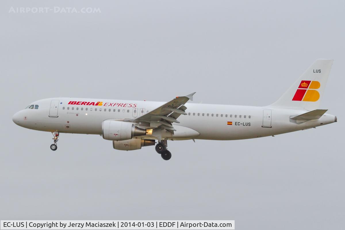 EC-LUS, 2013 Airbus A320-216 C/N 5501, Airbus A320-216,