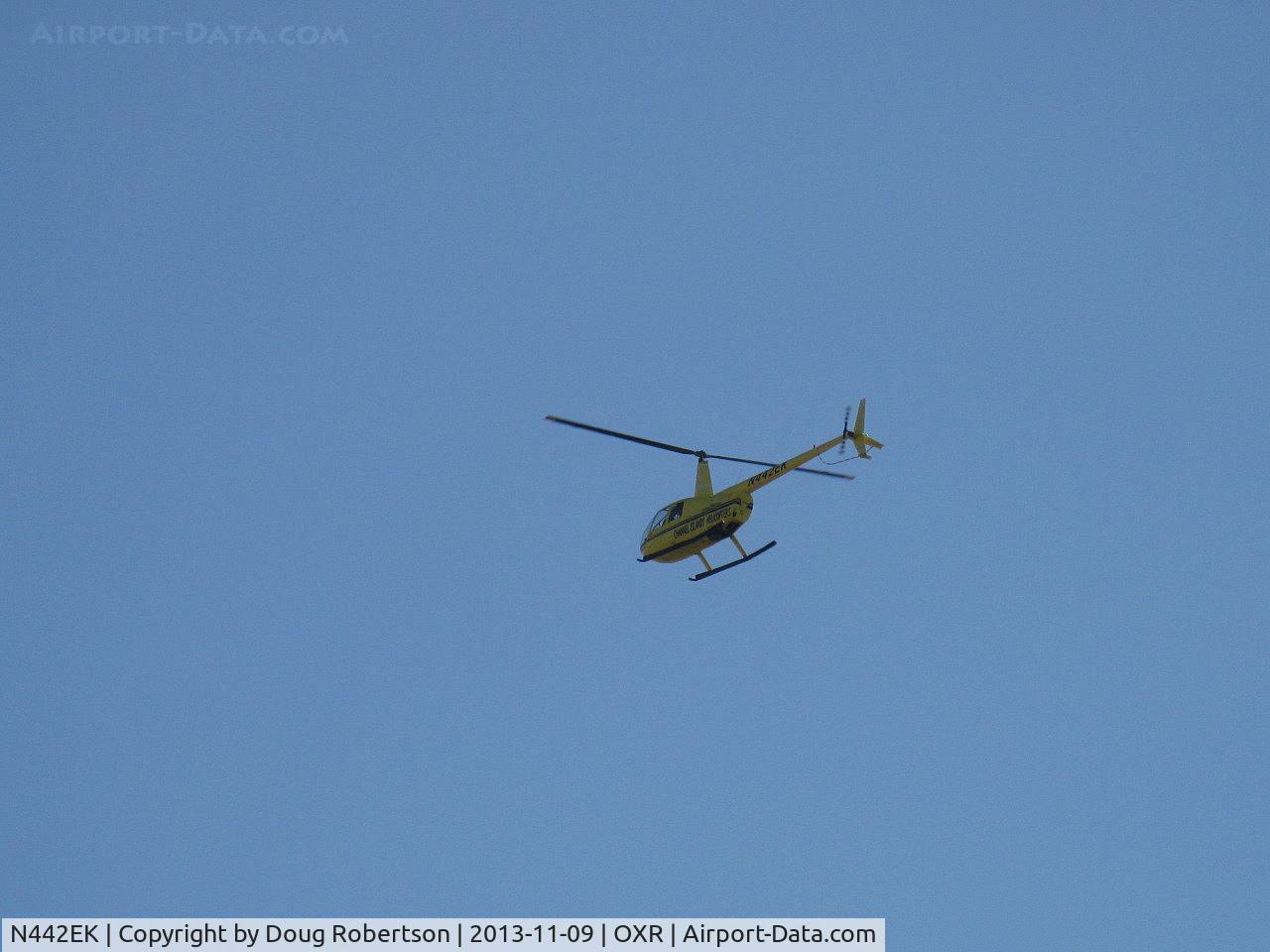 N442EK, 2002 Robinson R44 Clipper C/N 1146, 2002 Robinson R44 CLIPPER, Lycoming O-540-F1B5 260 Hp derated to 225 Hp for takeoff, 205 Hp continuous, pop-out floats, of Channel Islands Helicopters Tours, turning for landing on transient ramp