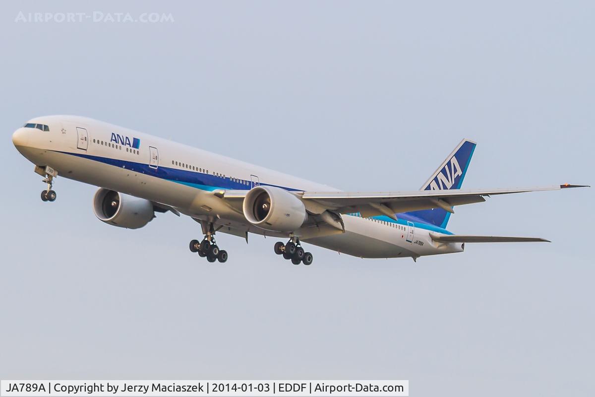 JA789A, 2010 Boeing 777-381/ER C/N 40687, Boeing 777-381ER