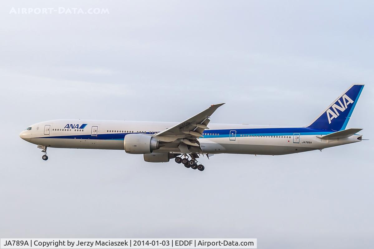 JA789A, 2010 Boeing 777-381/ER C/N 40687, Boeing 777-381ER