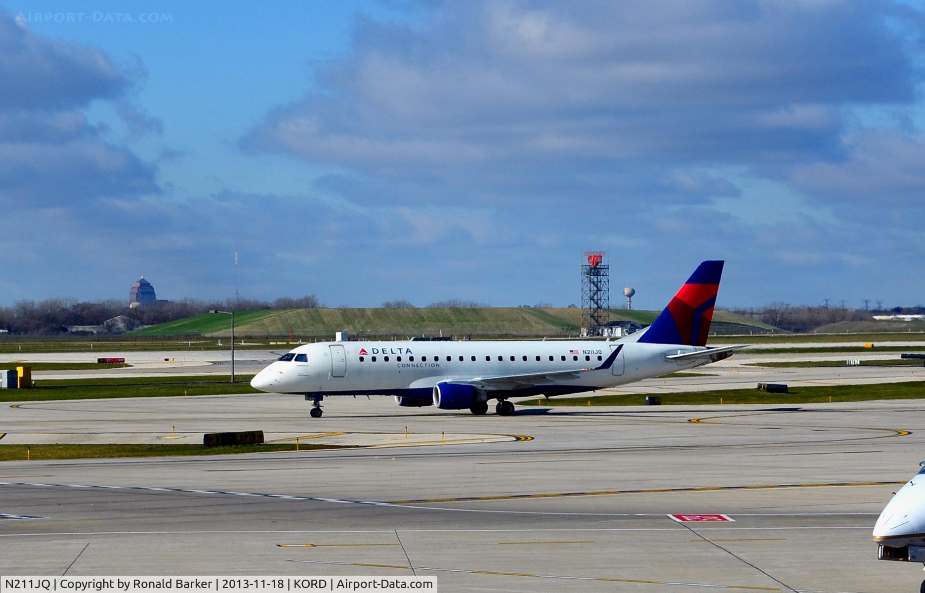 N211JQ, 2008 Embraer 175LR (ERJ-170-200LR) C/N 17000261, O'Hare