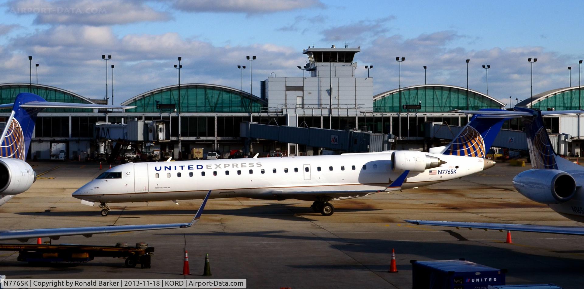 N776SK, 2006 Bombardier CRJ-700 (CL-600-2C10) Regional Jet C/N 10241, Taxi ORD
