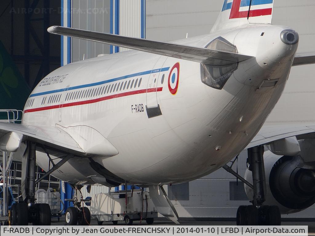 F-RADB, 1987 Airbus A310-304 C/N 422, 