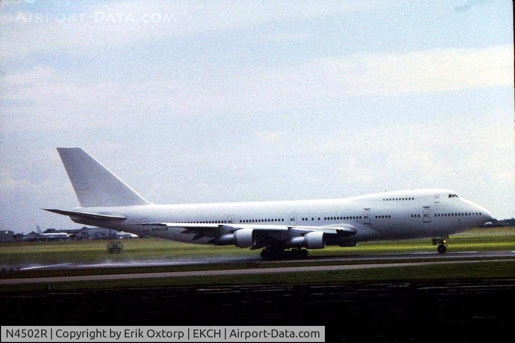 N4502R, Boeing 747-283B C/N 22496, N4502R ex SAS all White taking off on rw 22R