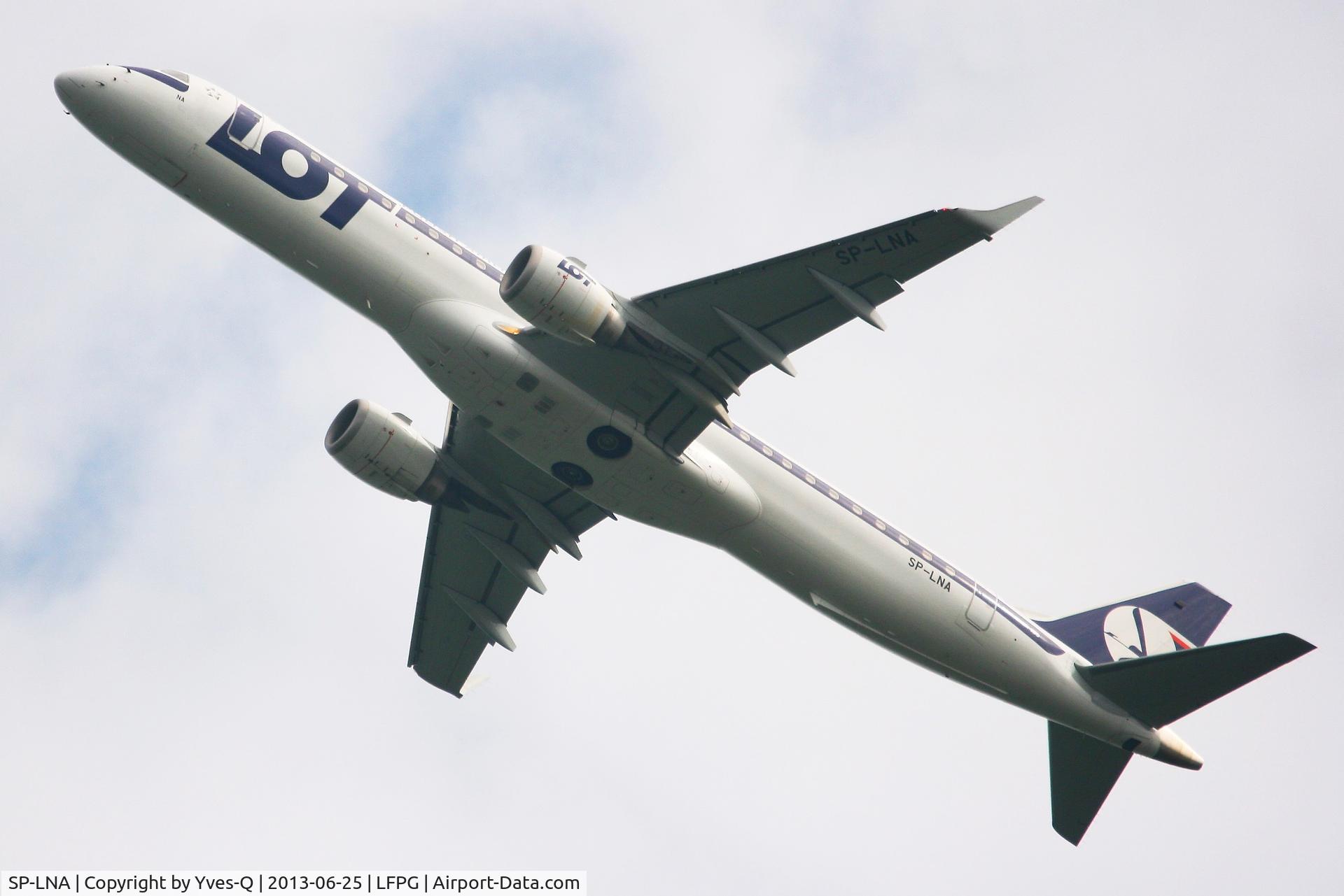 SP-LNA, 2011 Embraer 195LR (ERJ-190-200LR) C/N 19000415, Embraer 195LR, Take off Rwy 27L, Roissy Charles De Gaulle Airport (LFPG-CDG)