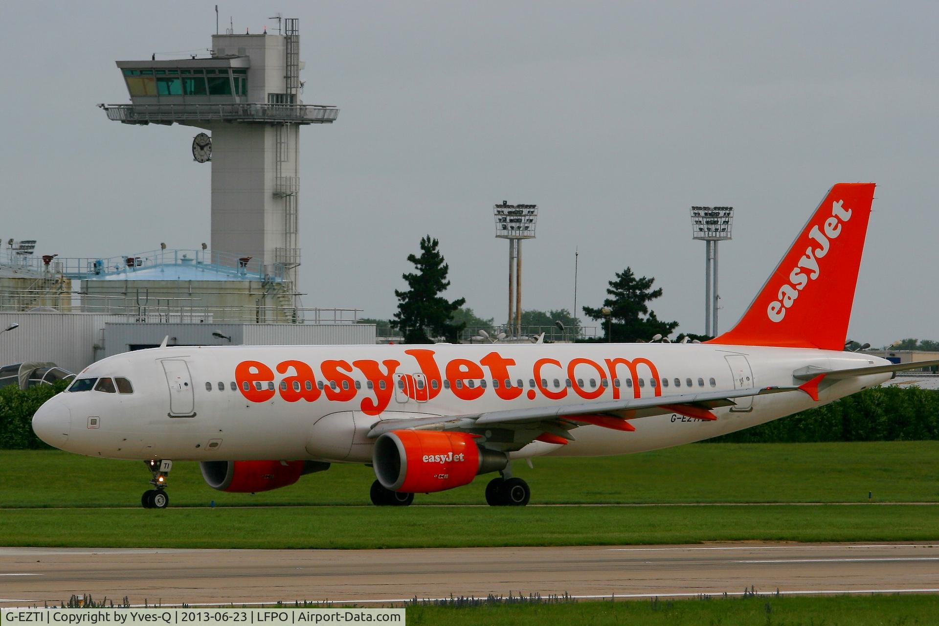 G-EZTI, 2009 Airbus A320-214 C/N 3975, Airbus A320-214, Taxiing after landing Rwy 26, Paris-Orly Airport (LFPO-ORY)