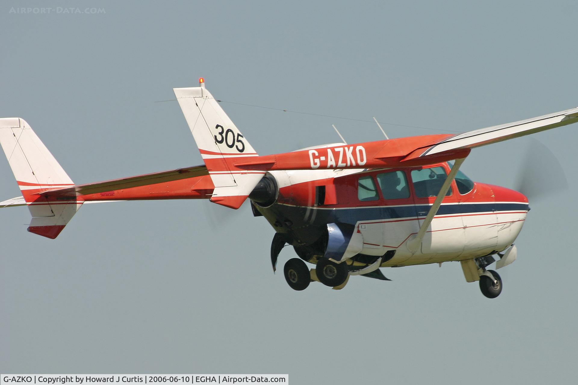 G-AZKO, 1971 Reims F337F Super Skymaster C/N F3370041, Race number 305, at the Dorset Air Races.