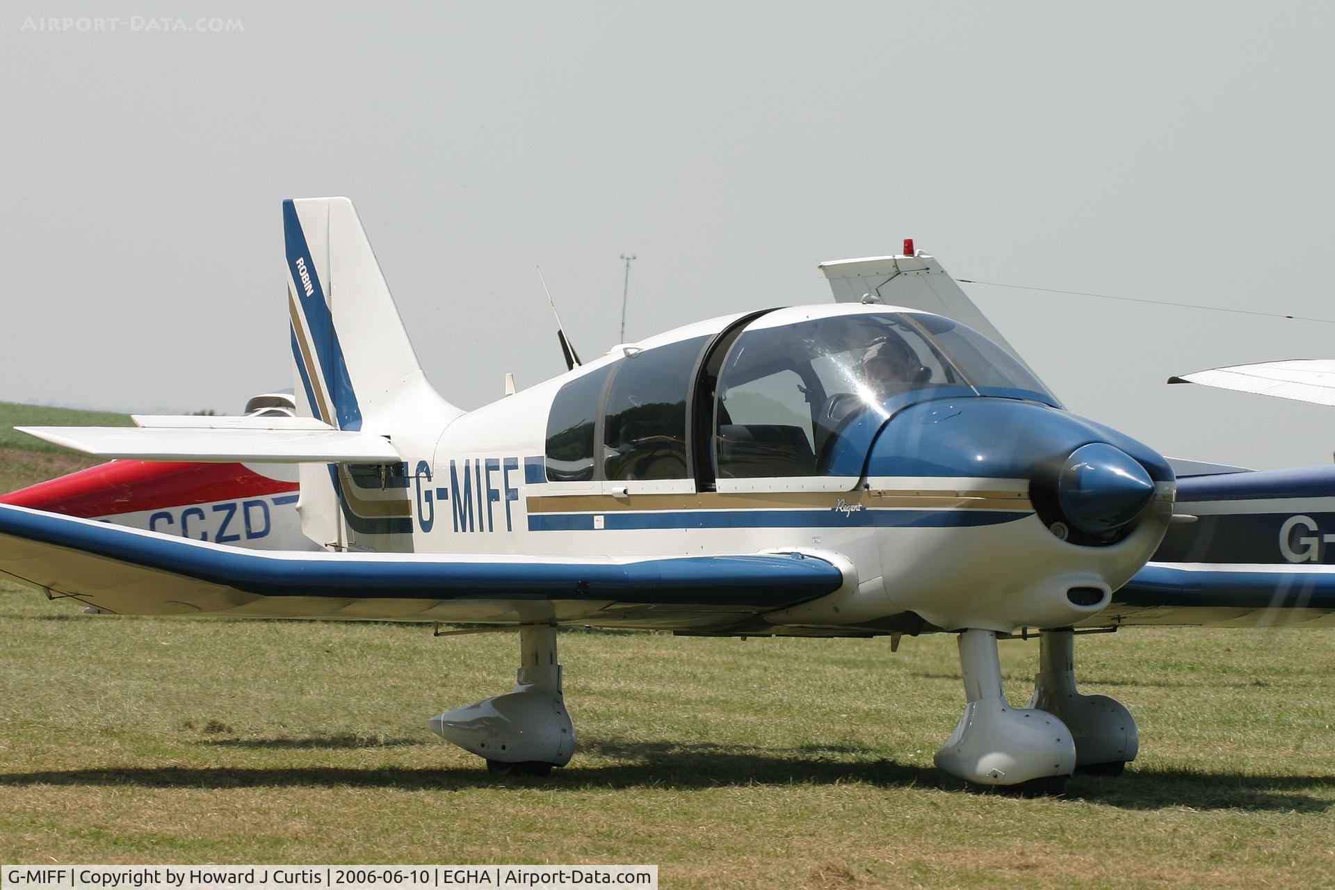 G-MIFF, 1991 Robin DR-400-180 Regent Regent C/N 2076, Privately owned.
