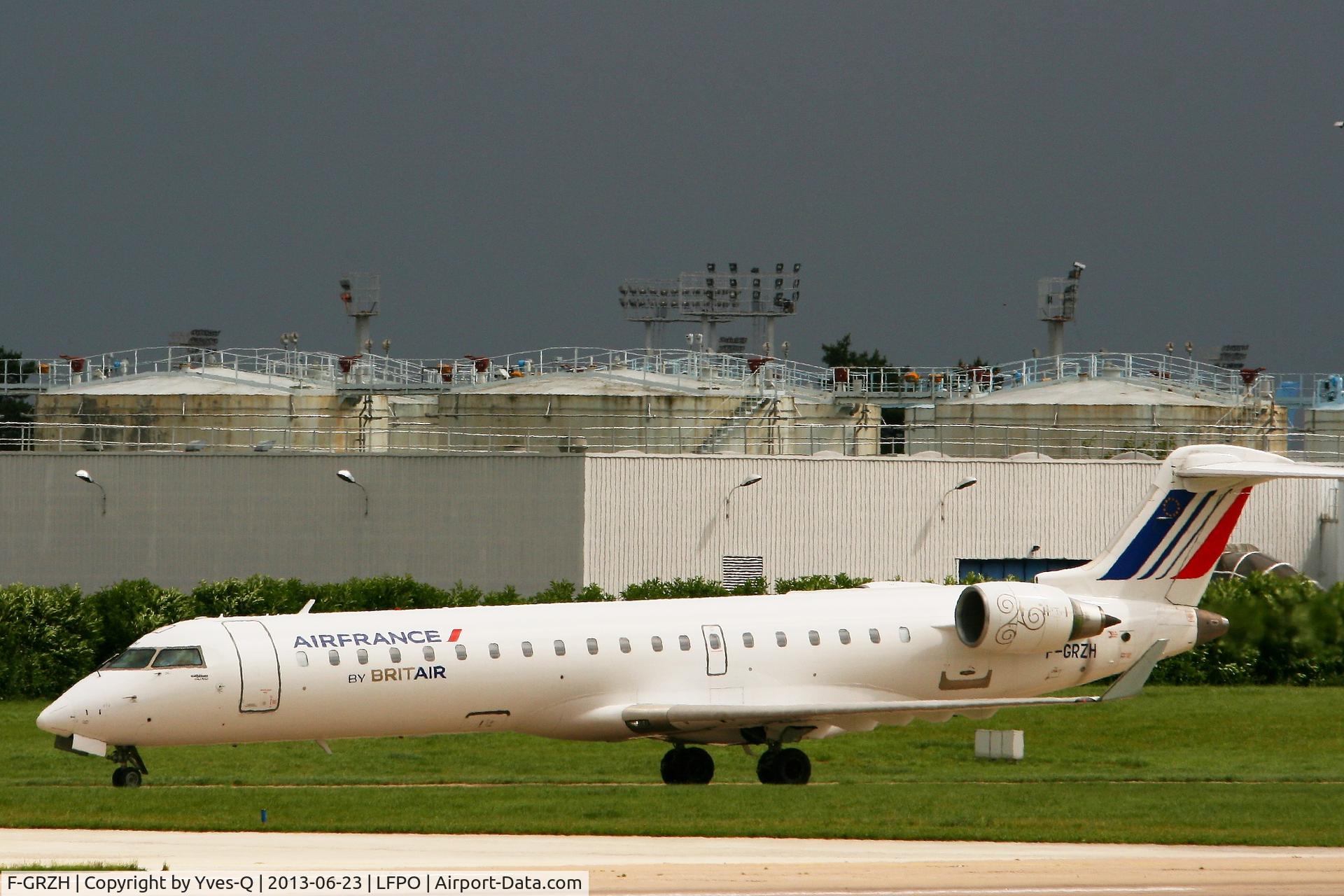F-GRZH, 2003 Bombardier CRJ-702 (CL-600-2C10) Regional Jet C/N 10089, Canadair Regional Jet CRJ-702, Taxiing after landing Rwy 26, Paris-Orly Airport (LFPO-ORY)