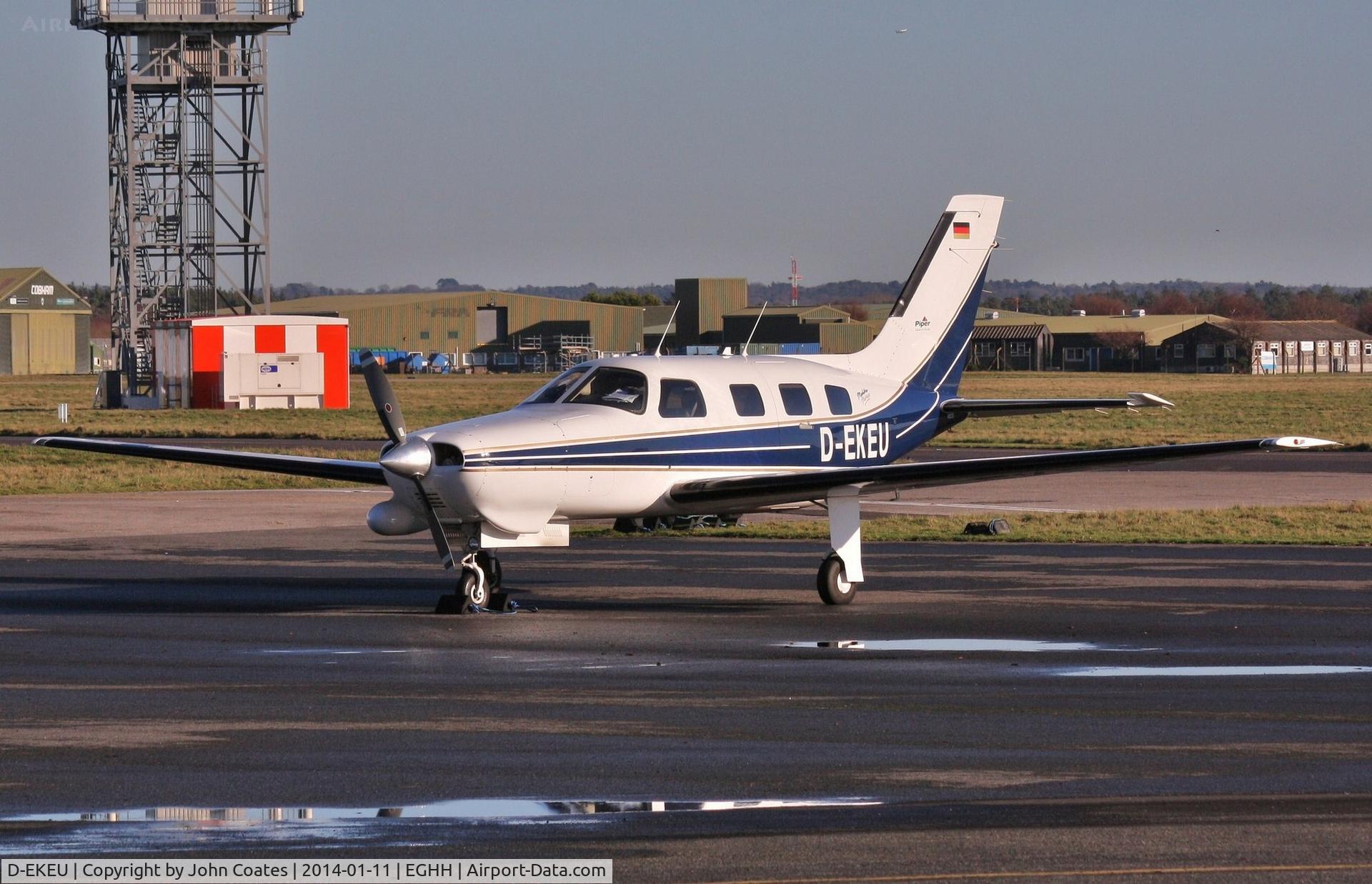 D-EKEU, Piper PA-46-350P Malibu Mirage Malibu Mirage C/N 4636110, Visitor at Signatures