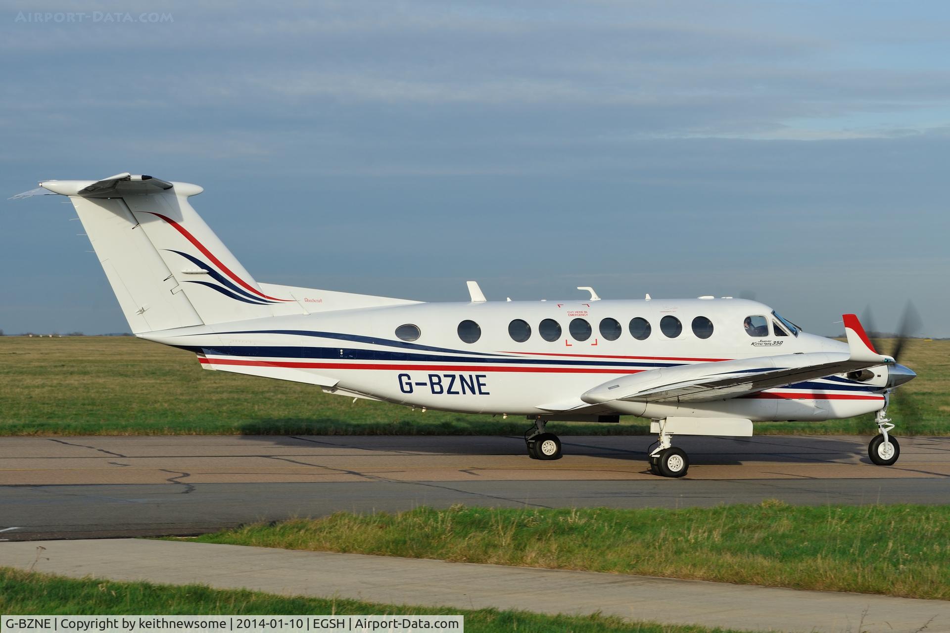 G-BZNE, 2000 Raytheon King Air 350 (B300) C/N FL-286, Leaving in good light !