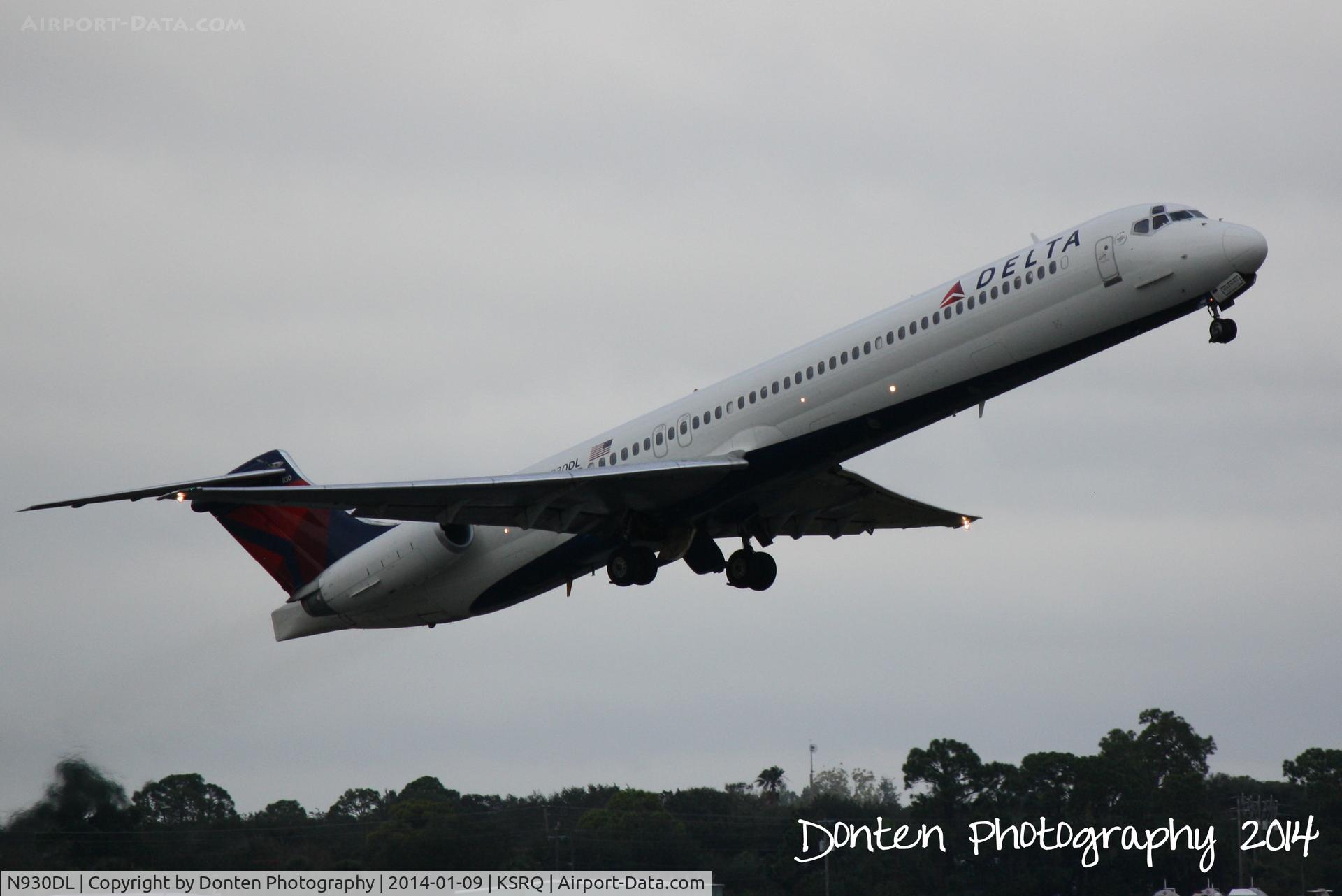 N930DL, 1988 McDonnell Douglas MD-88 C/N 49717, Delta Flight 2298 (N930DL) departs Sarasota-Bradenton International Airport enroute to Hartsfield-Jackson Atlanta International Airport