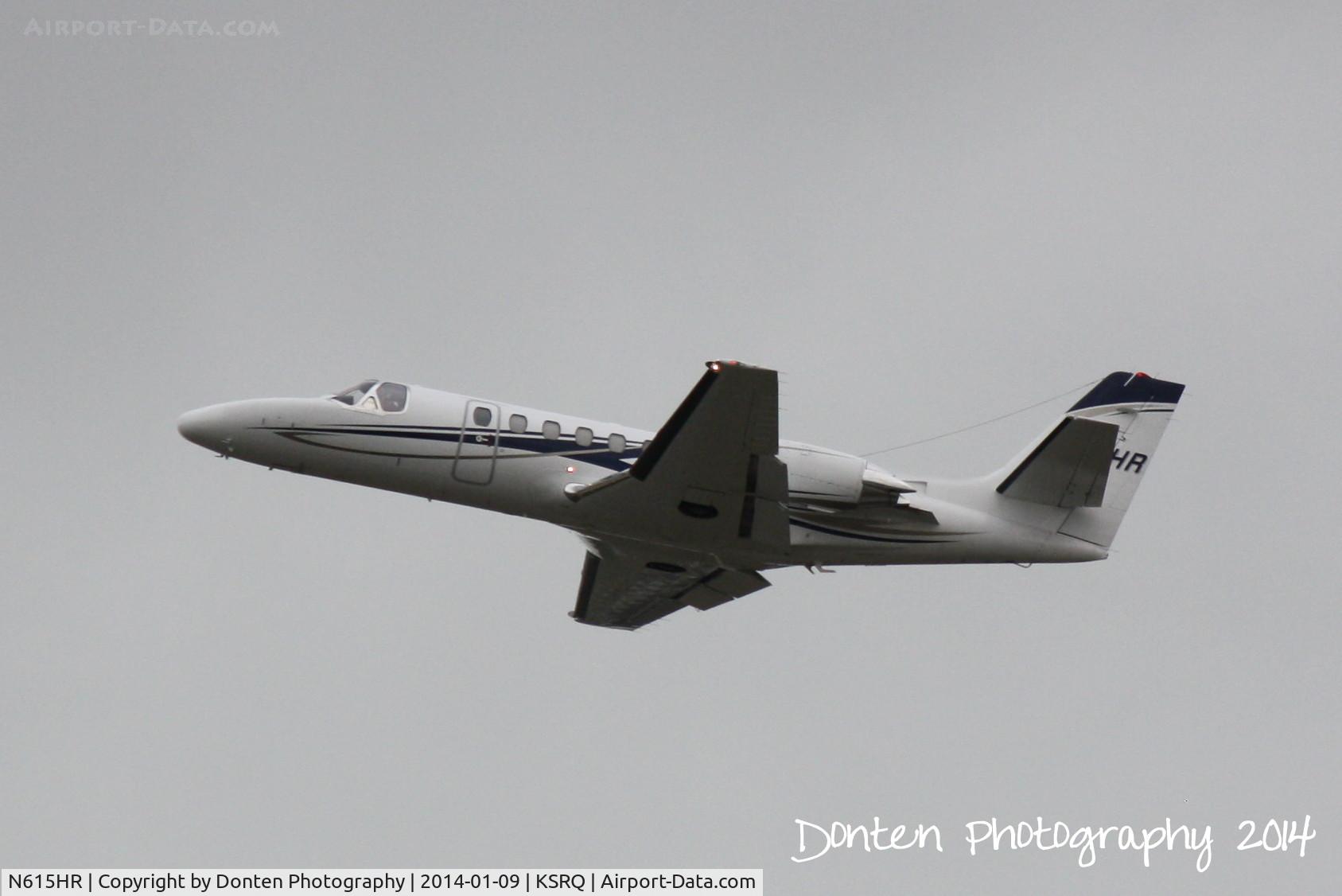 N615HR, 1995 Cessna 560 Citation Ultra C/N 560-0309, Cessna Citation V (N615HR) departs Sarasota-Bradenton International Airport enroute to Addison Airport