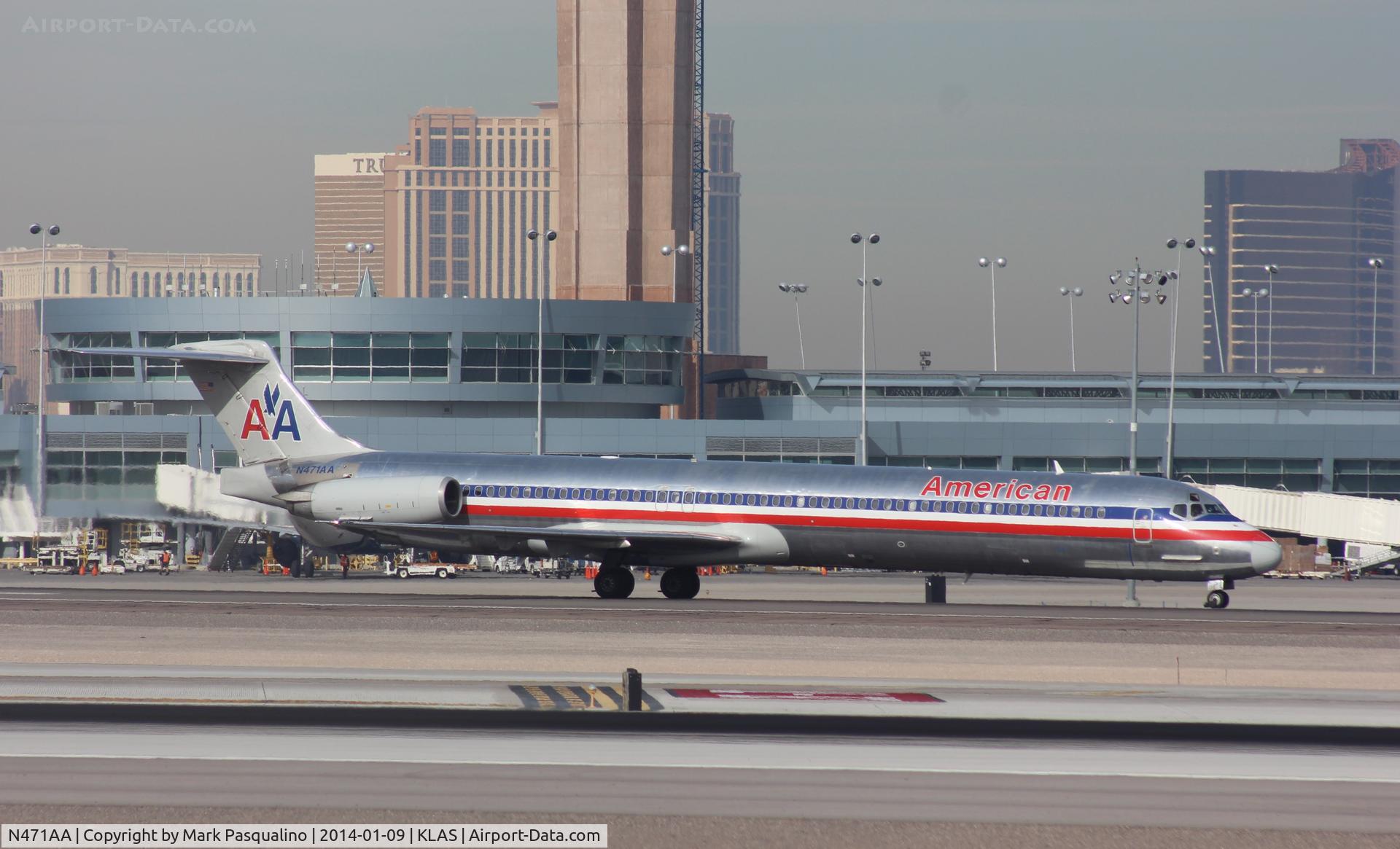 N471AA, 1988 McDonnell Douglas MD-82 (DC-9-82) C/N 49601, MD-82