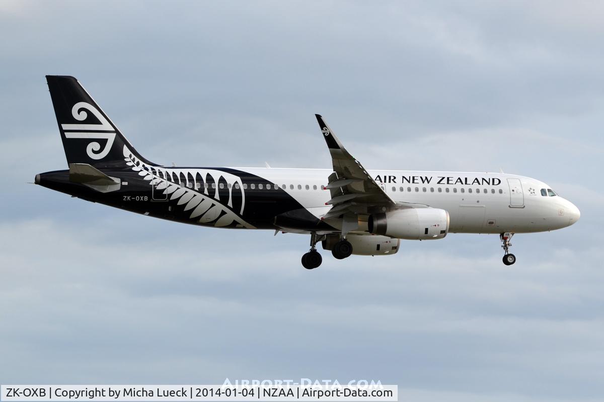ZK-OXB, 2013 Airbus A320-232 C/N 5682, At Auckland