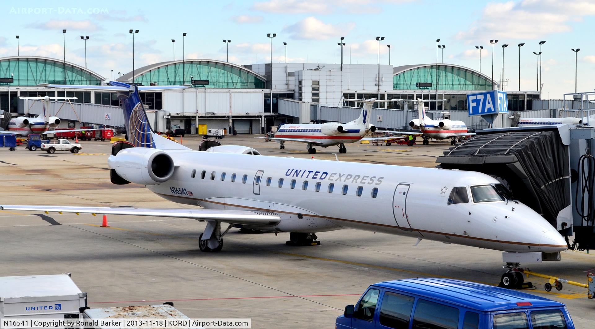 N16541, 2001 Embraer ERJ-145LR (EMB-145LR) C/N 145542, Gate F7A ORD
