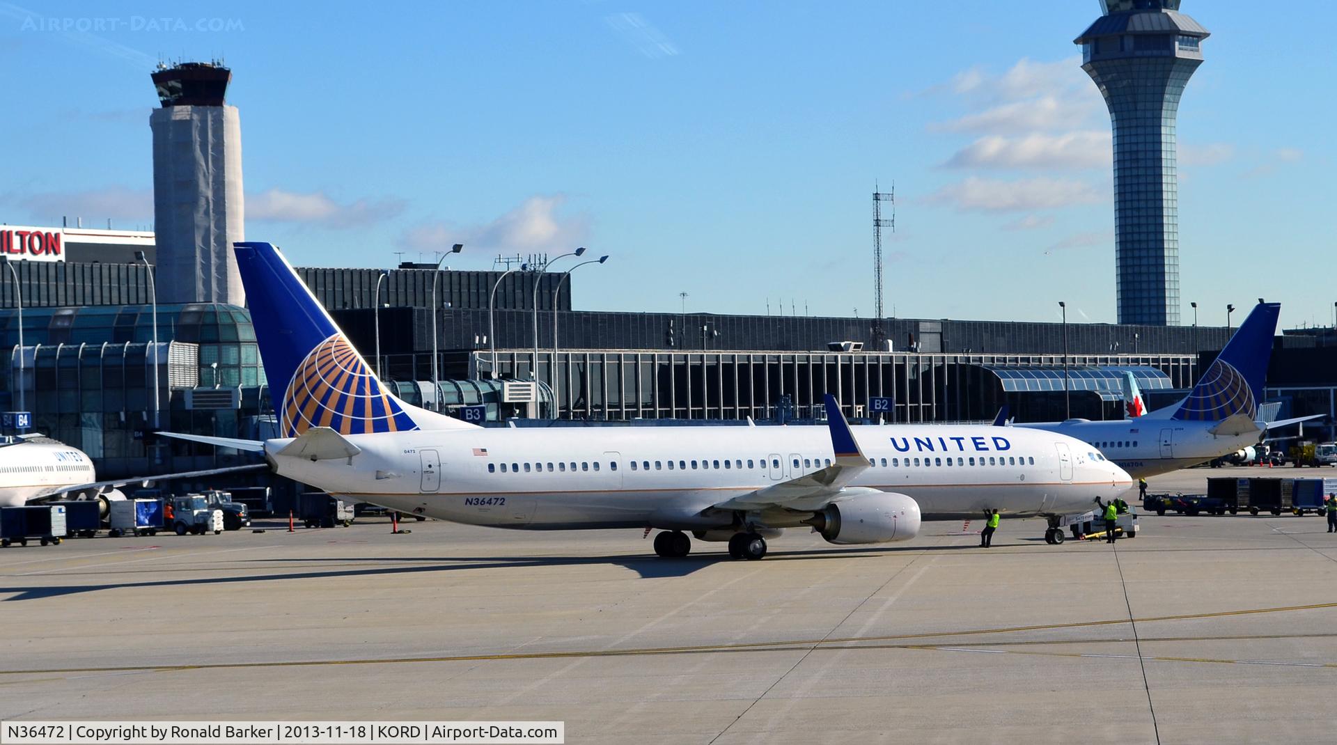 N36472, 2013 Boeing 737-924/ER C/N 31653, Taxi ORD