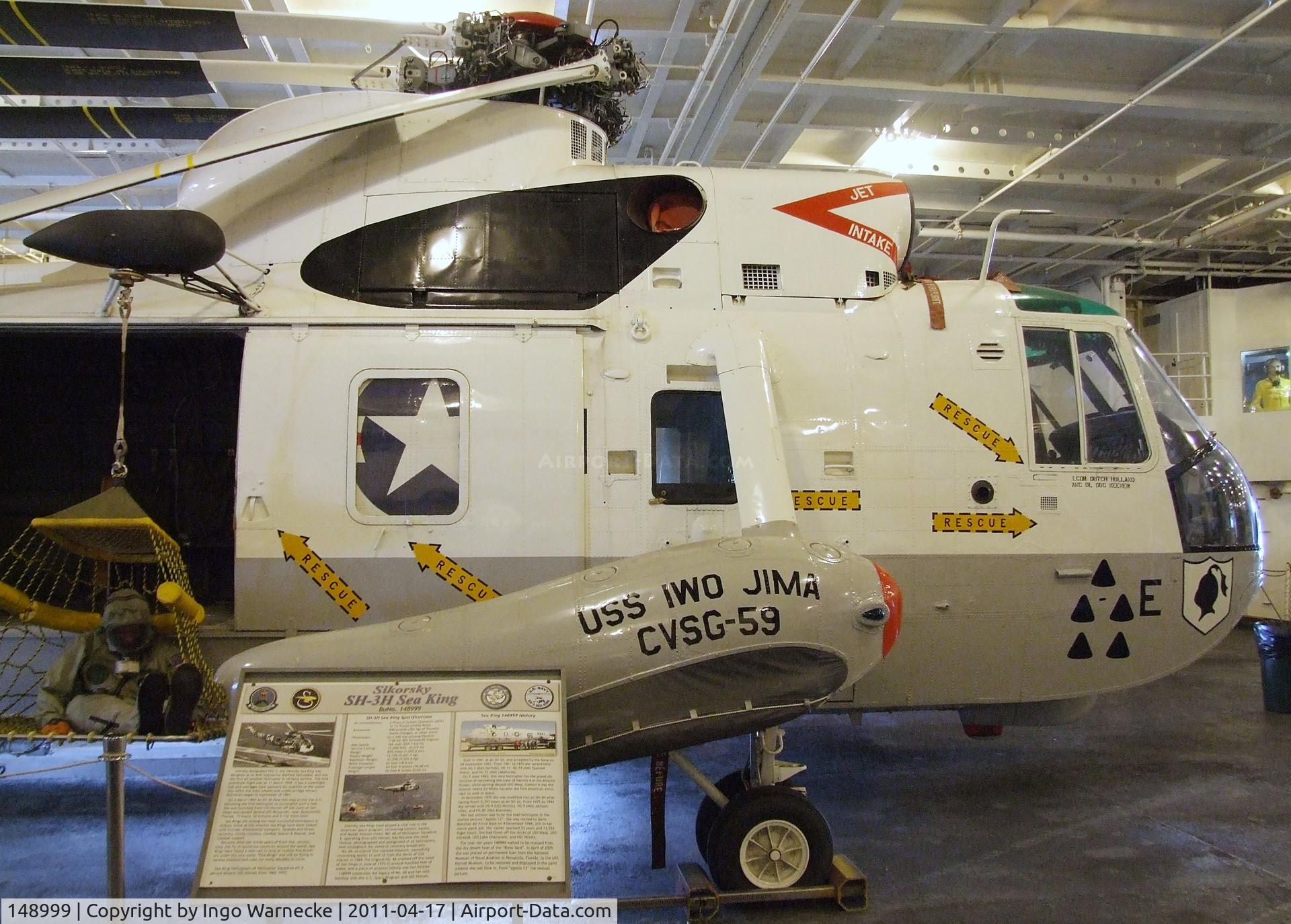 148999, Sikorsky UH-3H Sea King C/N 61073, Sikorsky UH-3H Sea King  (still in the markings used for the movie 