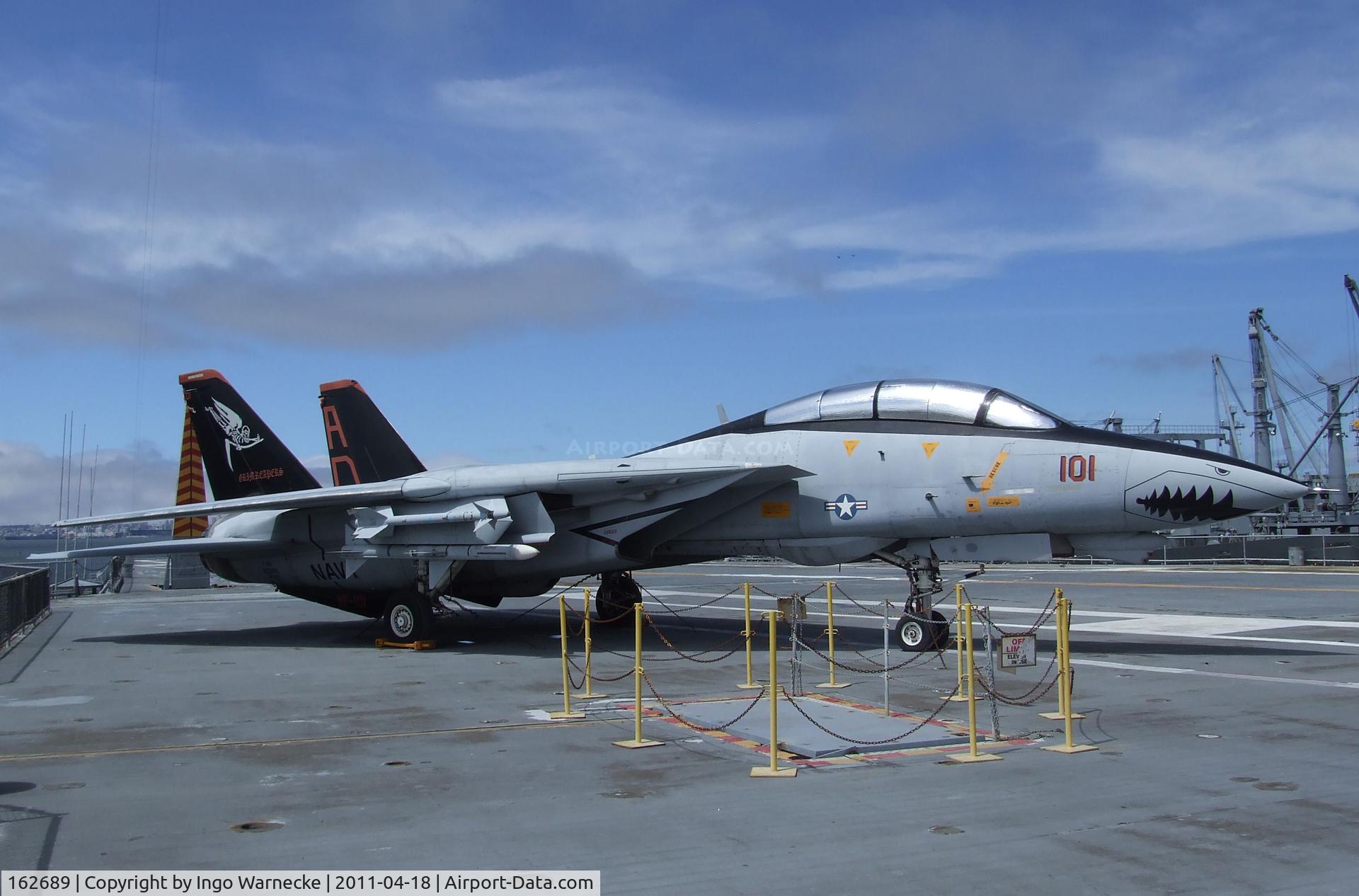 162689, Grumman F-14A Tomcat C/N 535, Grumman F-14A Tomcat at the USS Hornet Museum, Alameda CA