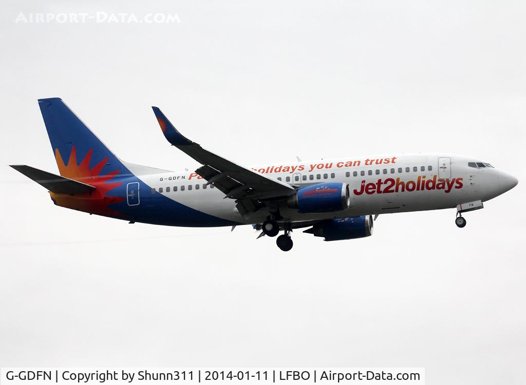 G-GDFN, 1998 Boeing 737-33V C/N 29332, Landing rwy 14R