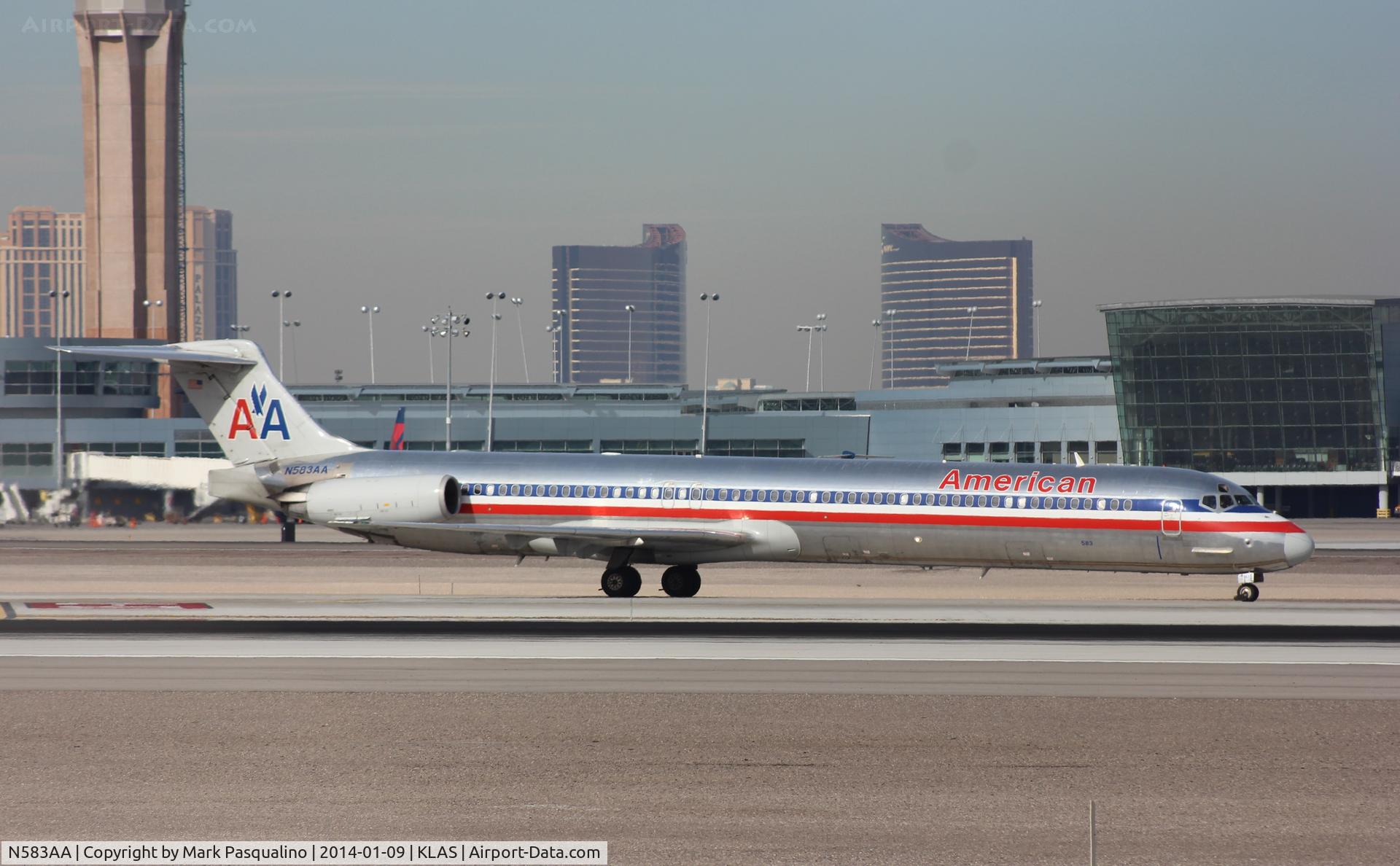 N583AA, 1991 McDonnell Douglas MD-82 (DC-9-82) C/N 53160, MD-82