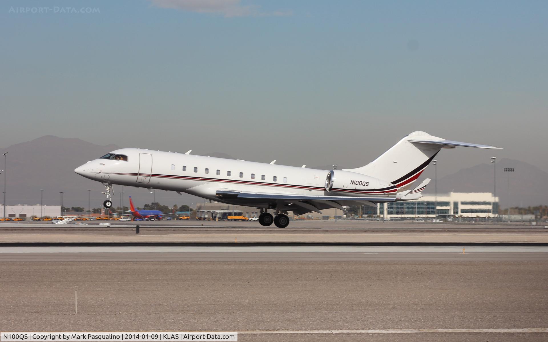 N100QS, 2012 Bombardier BD-700-1A11 Global 5000 C/N 9480, BD-700-1A11