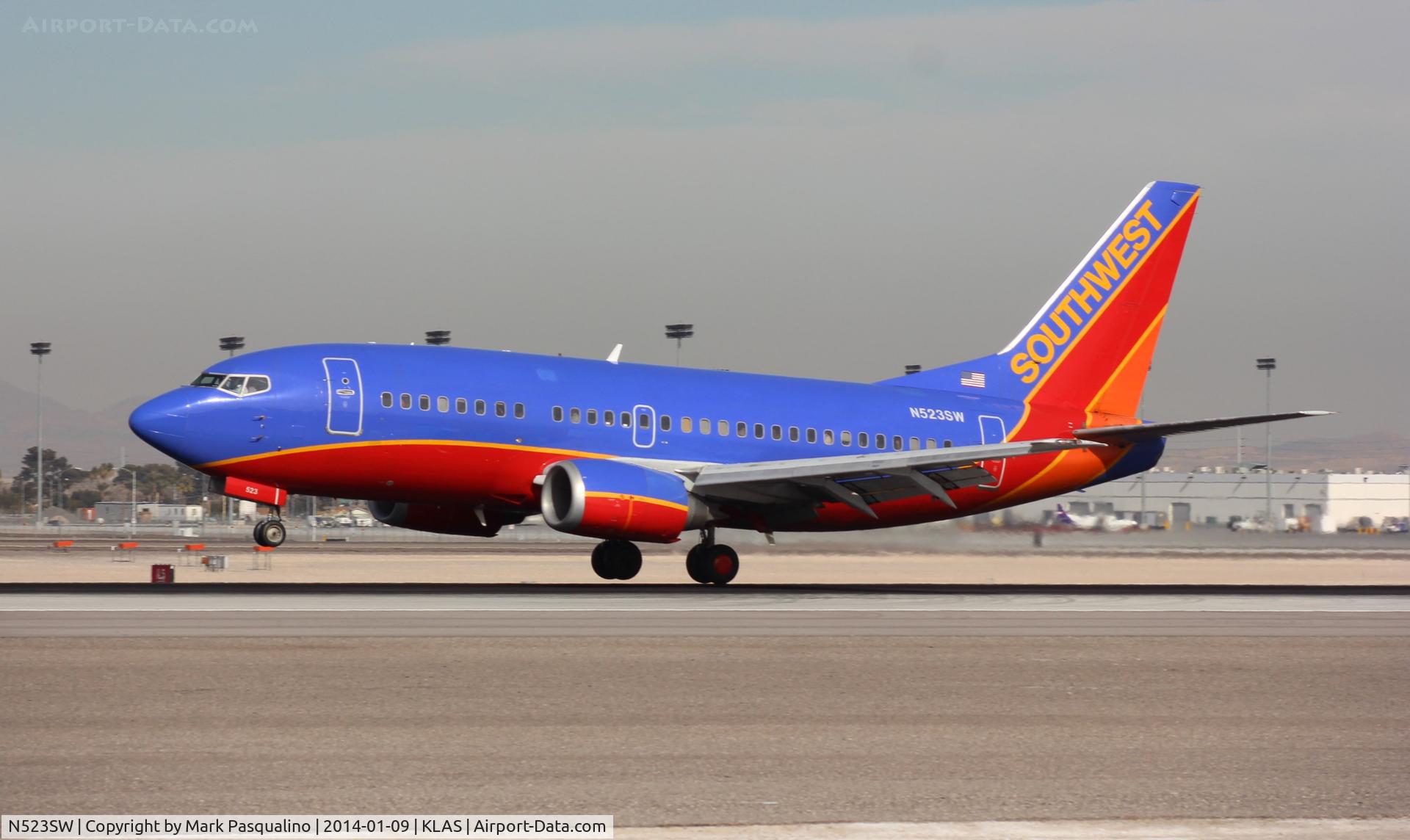 N523SW, 1992 Boeing 737-5H4 C/N 26565, Boeing 737-500
