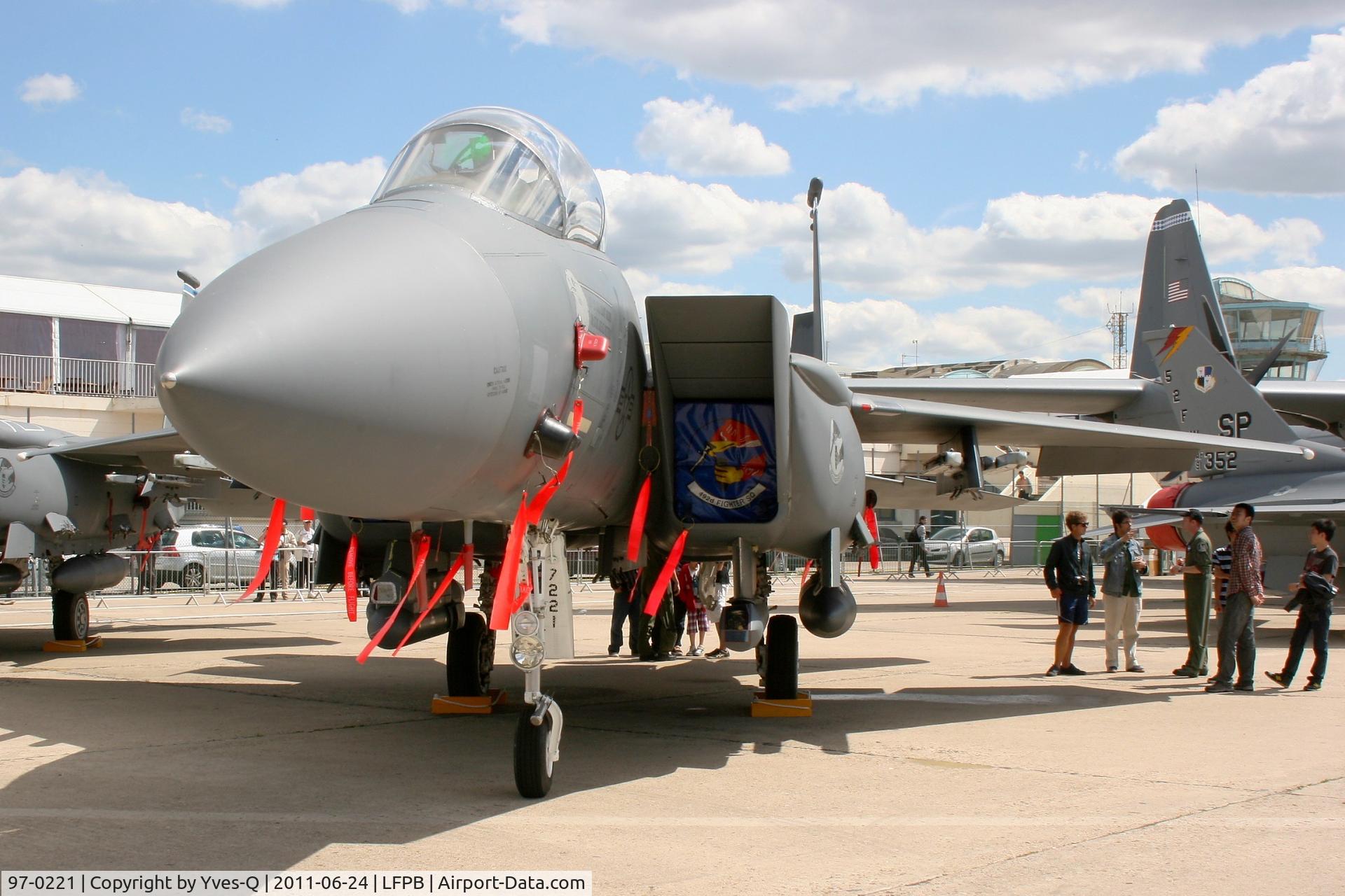 97-0221, 1997 McDonnell Douglas F-15E Strike Eagle C/N 1359/E220, USAF McDonnell Douglas F-15 E Strike Eagle, Static Display Paris-Le Bourget Air show 2011 (LFPB-LBG)