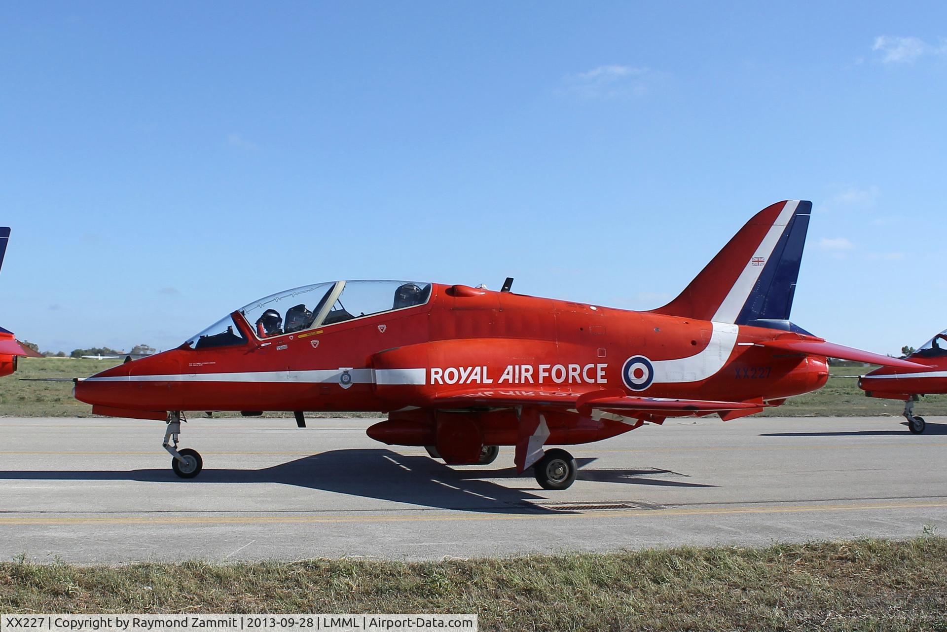 XX227, 1978 Hawker Siddeley Hawk T.1A C/N 063/312063, Hawk XX227 Red Arrows RAF 28Sep13.