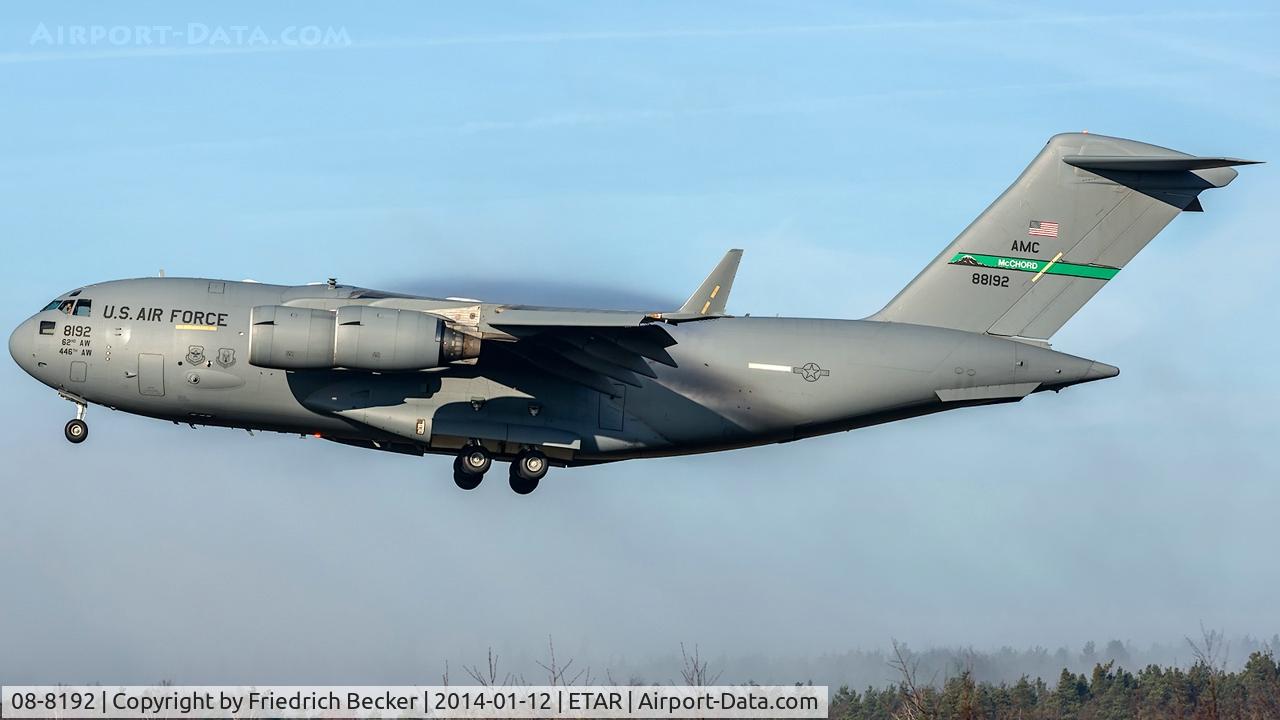 08-8192, 2008 Boeing C-17A Globemaster III C/N P-192/F214, on final RW26