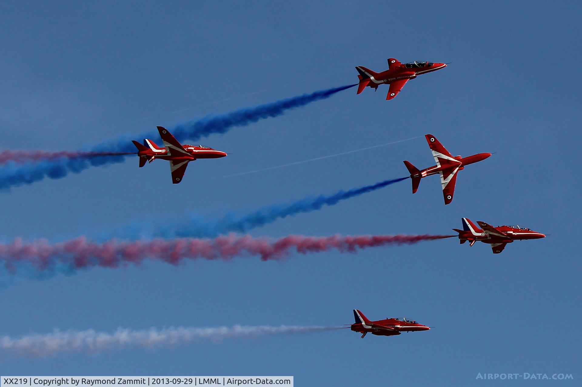 XX219, 1978 Hawker Siddeley Hawk T.1A C/N 055/312055, Red Arrows Hawks performing over Malta 29Sep13.