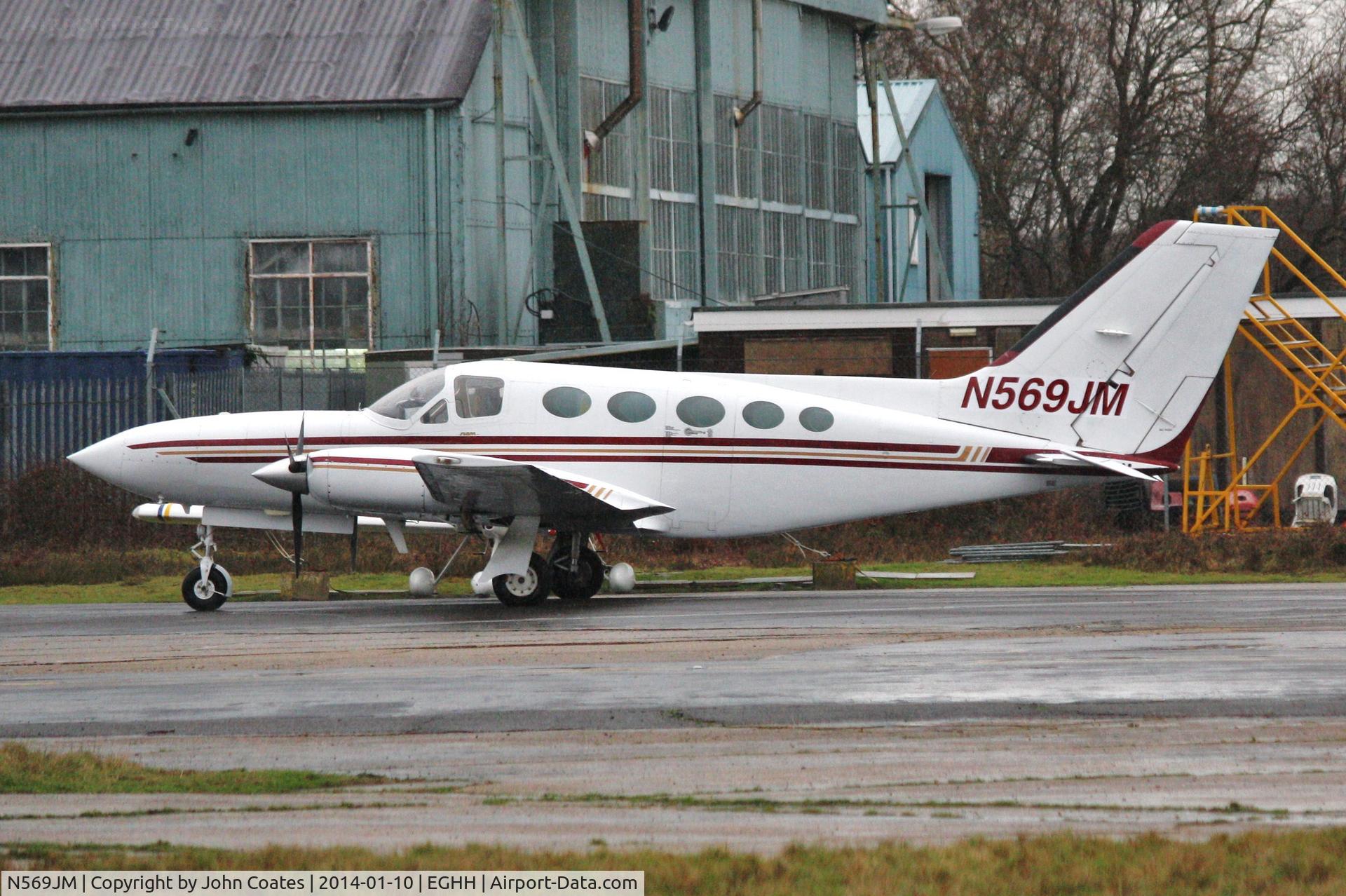 N569JM, 1980 Cessna 414A Chancellor C/N 414A-0425, Parked in the rain at BHL