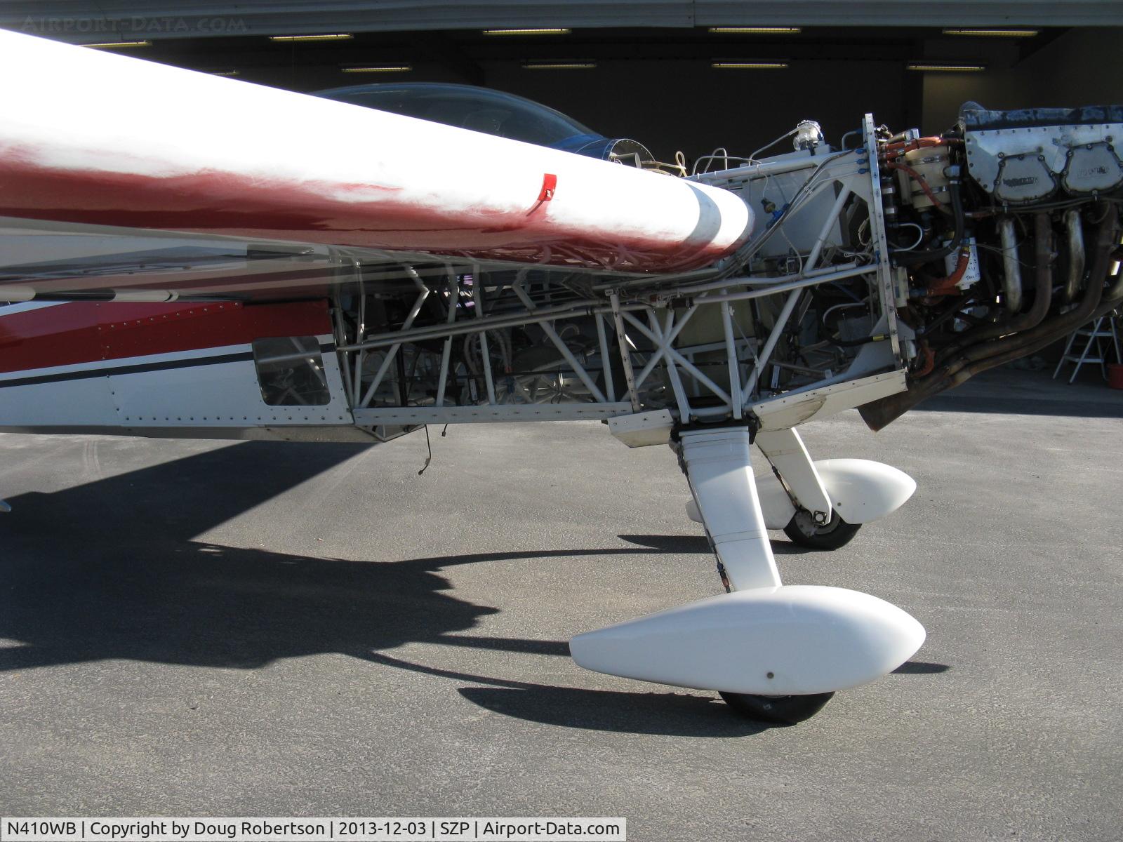 N410WB, 1991 Extra EA-300 C/N 029, 1991 Extra Flugzeugbau Gmbh EXTRA EA300, Lycoming AEIO-540-L1B5 300 Hp, many panels off for maintenance, wheel pants