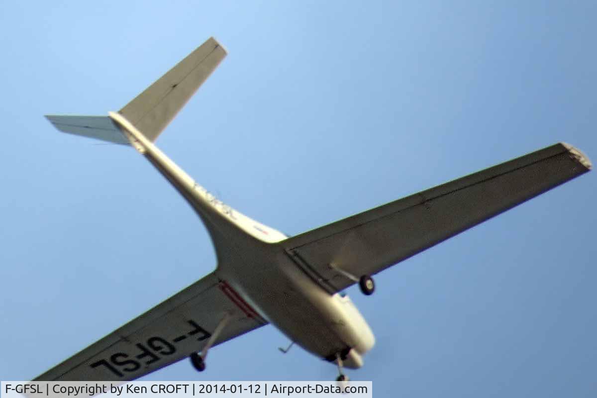 F-GFSL, Robin ATL C/N 92, Seen over St Sulpice d'Eymet ,Dordogne France today 12 January 2014