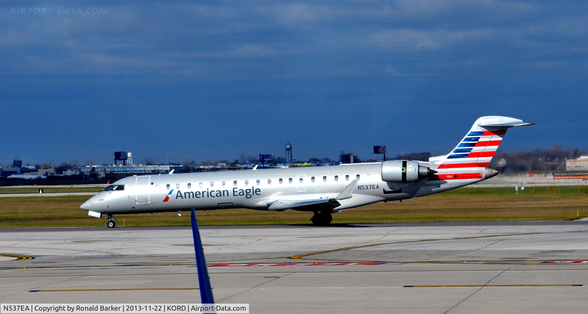 N537EA, Bombardier CRJ-702ER NG (CL-600-2C10) Regional Jet C/N 10316, Landing ORD