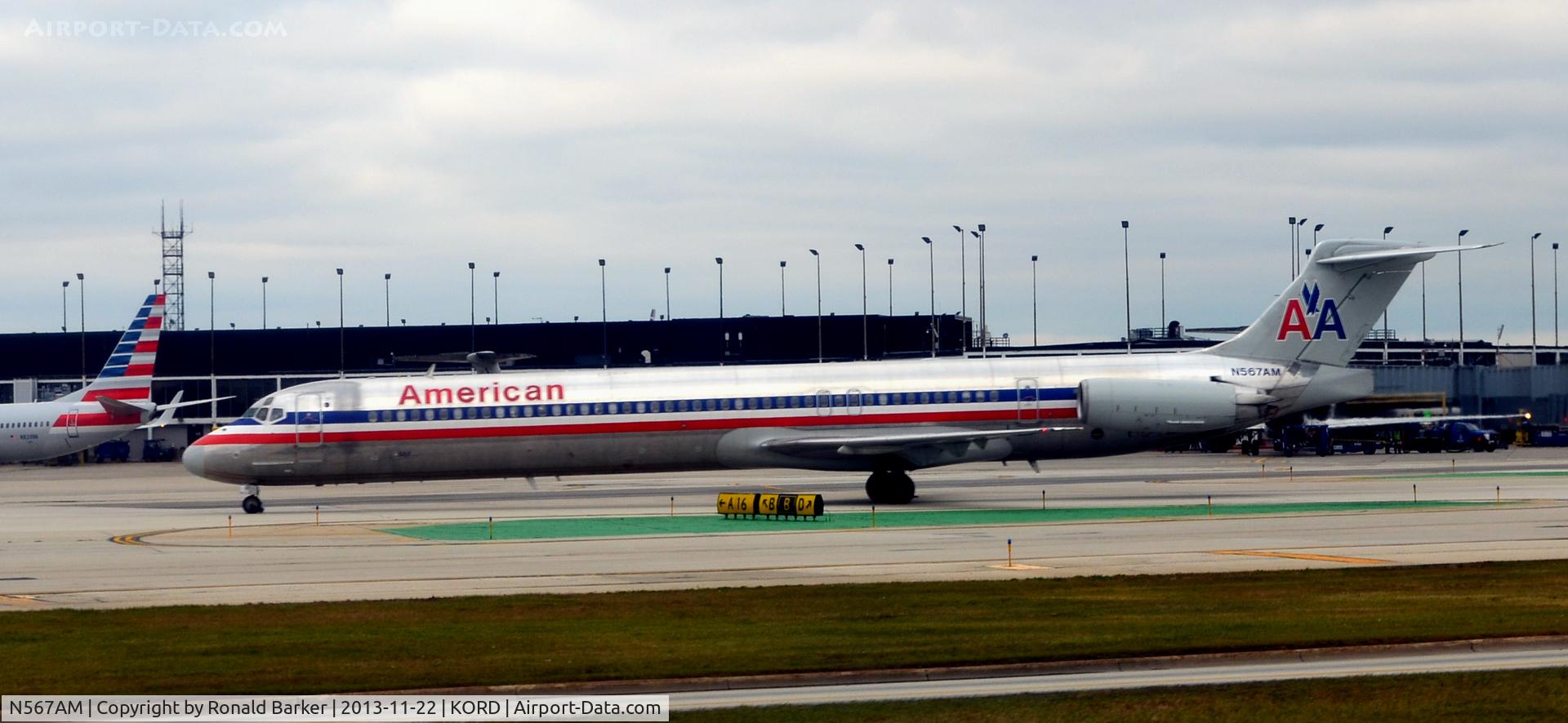 N567AM, 1992 McDonnell Douglas MD-83 (DC-9-83) C/N 53293, Taxi ORD