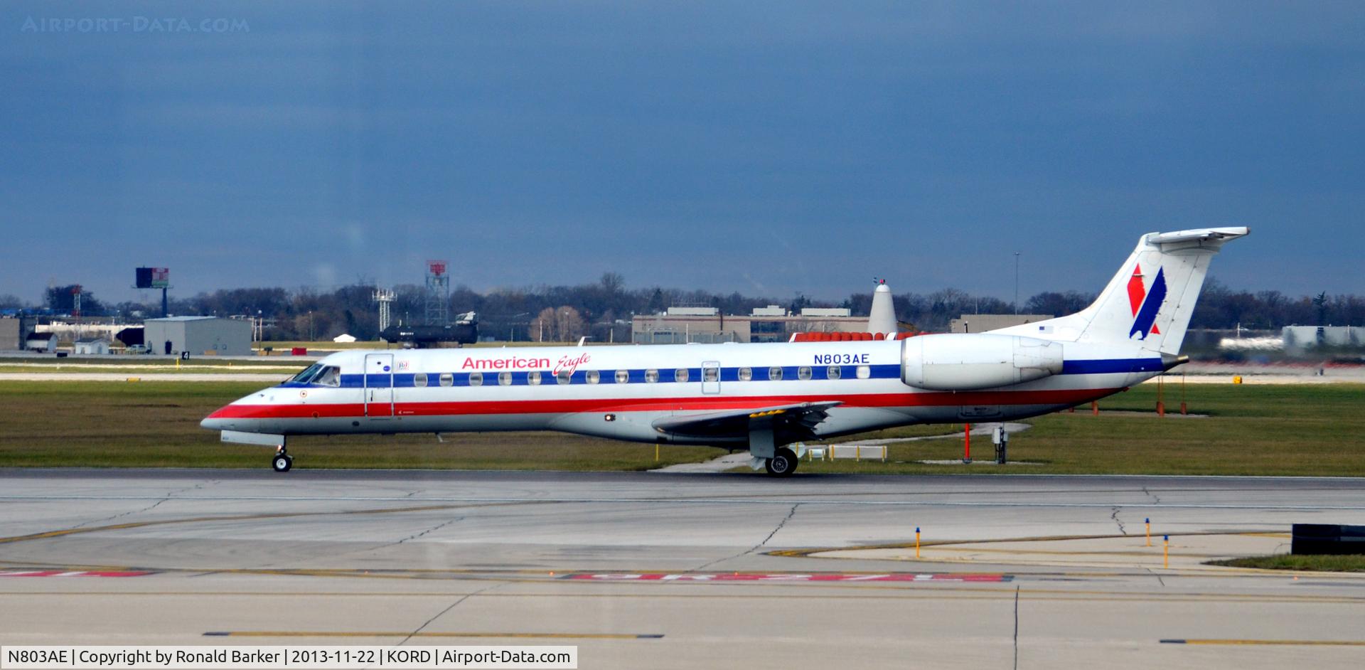 N803AE, 2001 Embraer ERJ-140LR (EMB-135KL) C/N 145483, Landing ORD