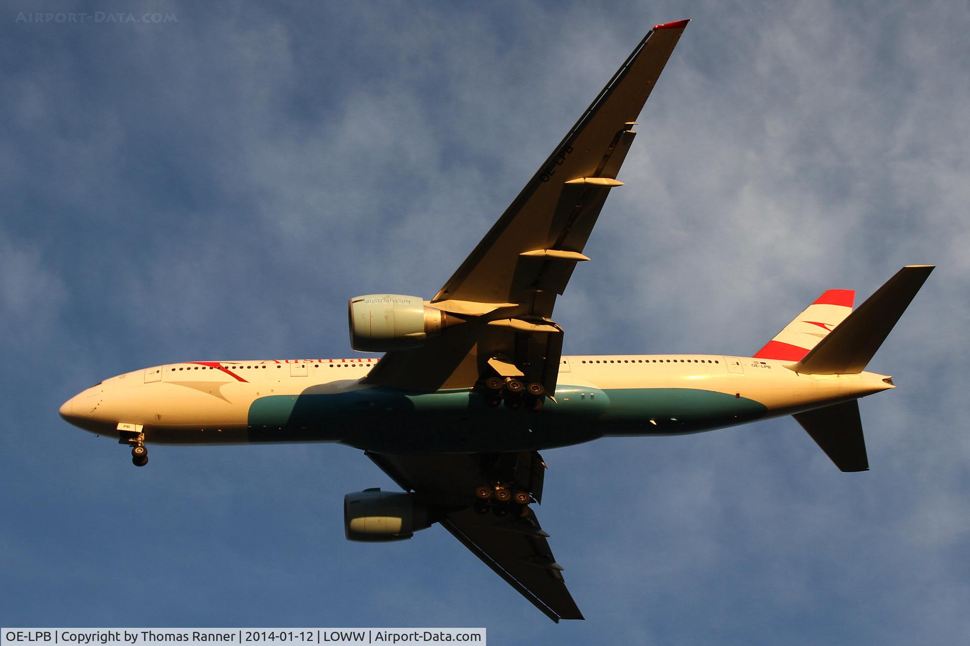 OE-LPB, 1998 Boeing 777-2Z9/ER C/N 28699, Austrian B777