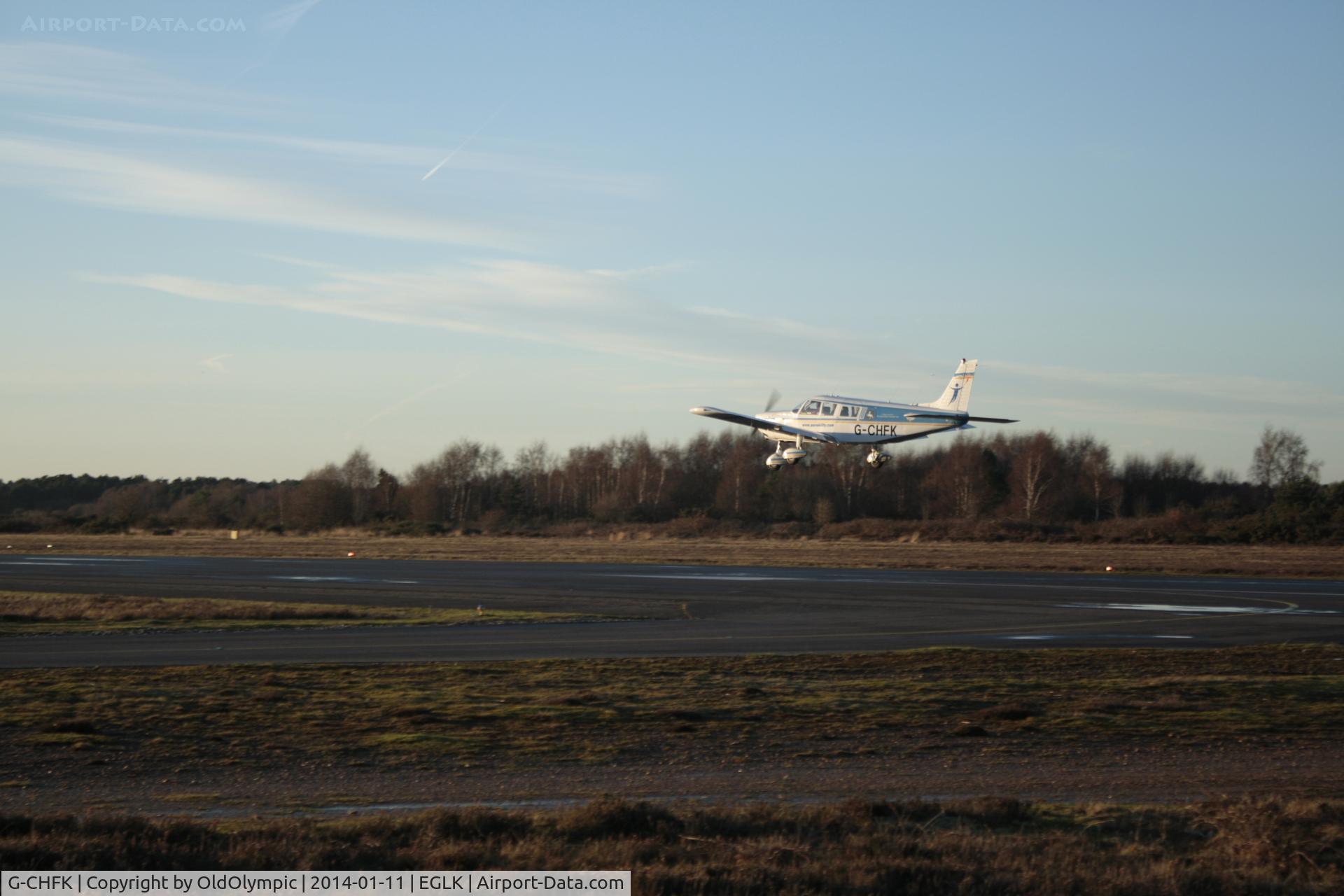 G-CHFK, 1972 Piper PA-32-260 Cherokee Six Cherokee Six C/N 32-7200031, Landing RW25