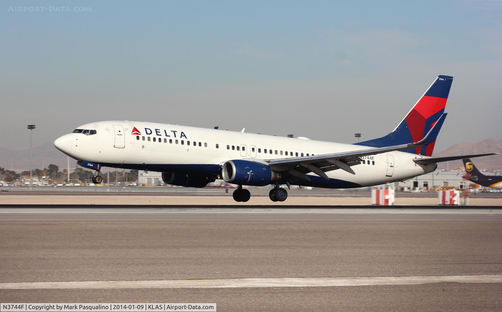 N3744F, 2001 Boeing 737-832 C/N 30837, Boeing 737-800