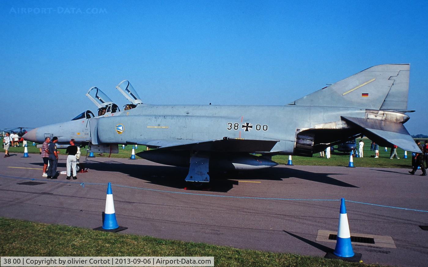 38 00, 1972 McDonnell Douglas F-4F Phantom II C/N 4604, RIAT 2001