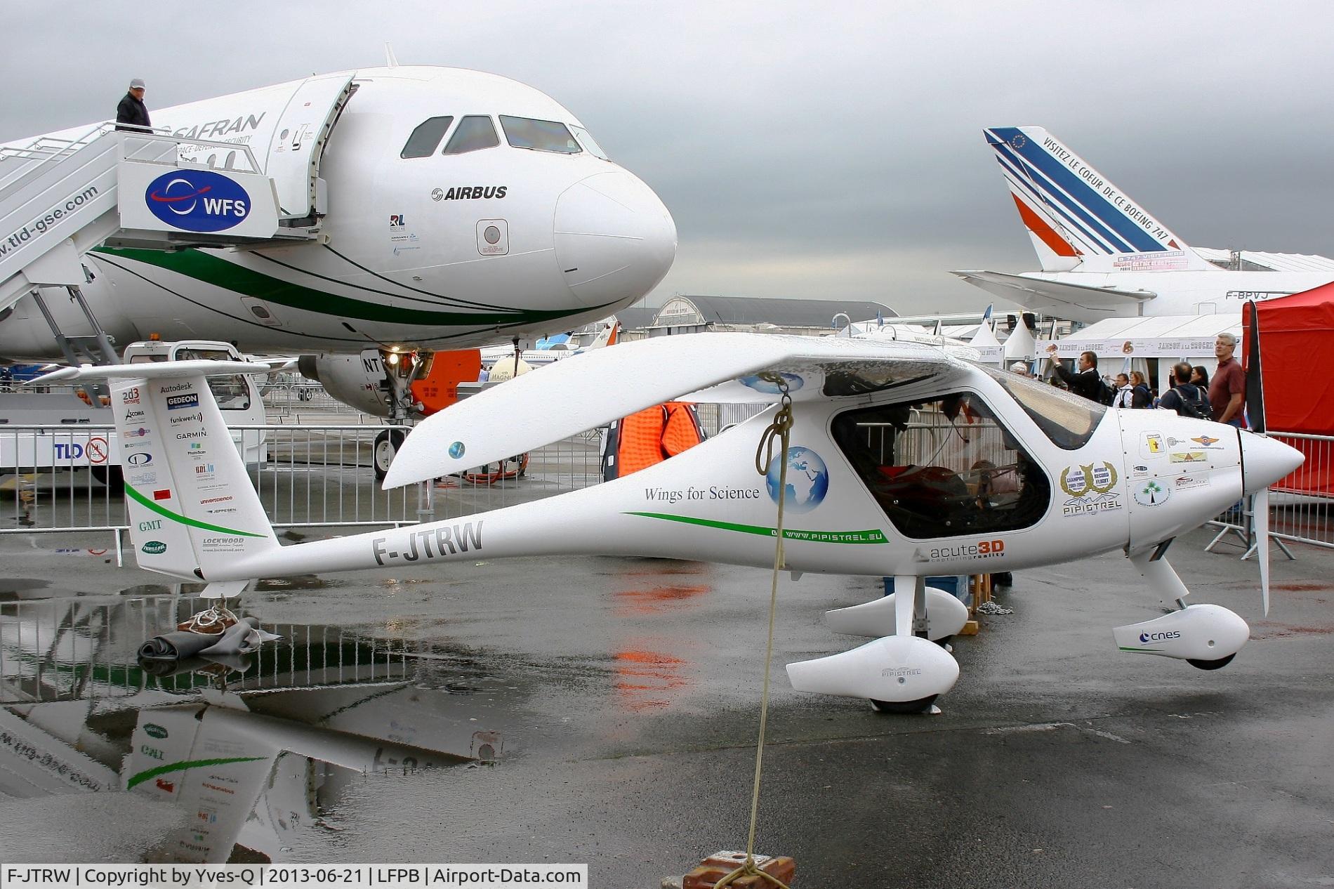 F-JTRW, Pipistrel Virus SW 80 C/N Not found F-JTRW, Pipistrel Virus SW80, Static display, Paris-Le Bourget (LFPB-LBG) Air Show 2013