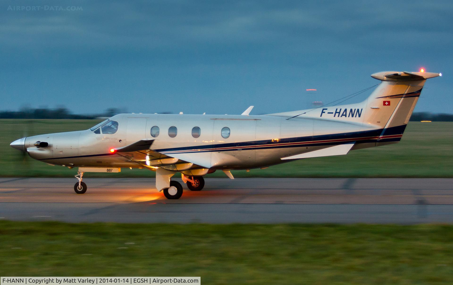 F-HANN, 2008 Pilatus PC-12/47E C/N 887, Taxiing to the SaxonAir ramp after the sun had set......