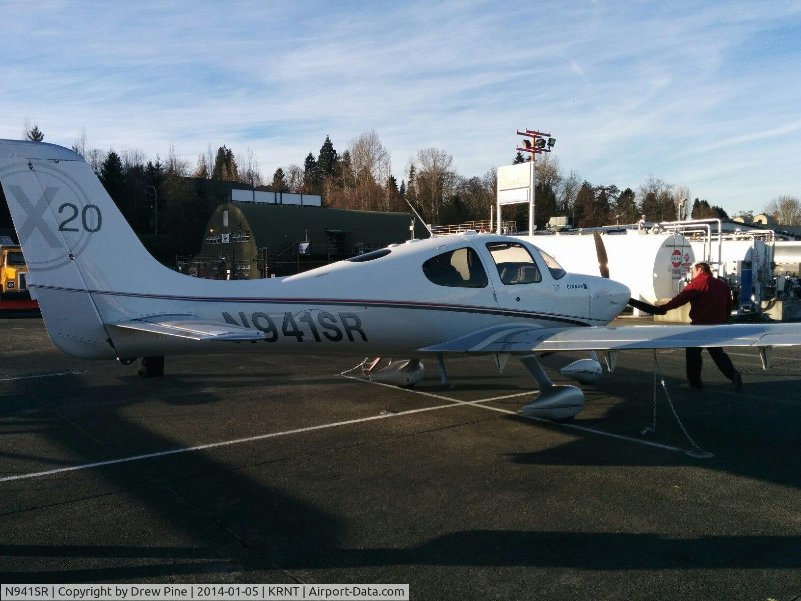 N941SR, 2008 Cirrus SR20 X C/N 1907, picture taken on the ramp at KRNT in front of Rainier Flight Service